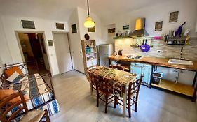 Appartamento In Tranquillo Borgo Vicino Al Centro